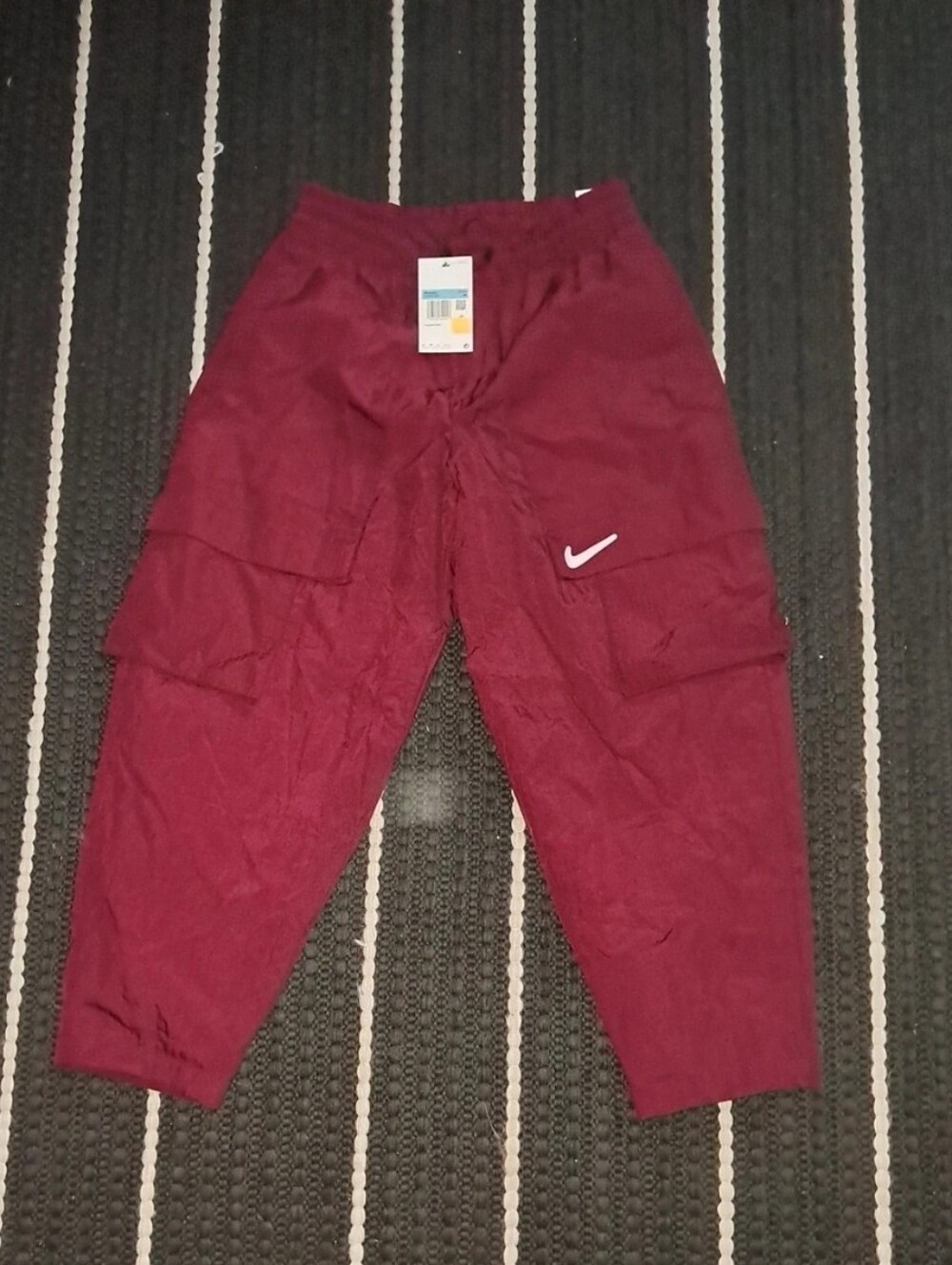 NWT Women's NIKE Windbreaker Joggers, Size M